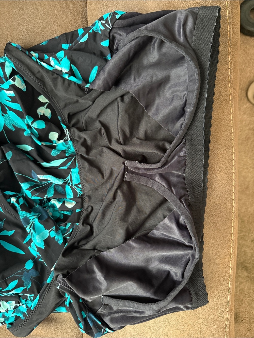 Lands’ End Tankini Top- Black with blue floral print like new condition … - Picture 5 of 5